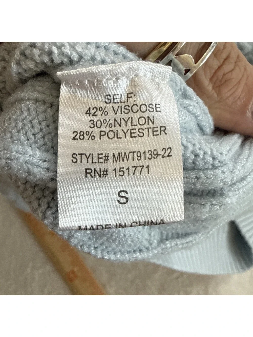 Alter'd States Women's Light Blue Cable Knit Cropped Soft Sweater Small (2460)